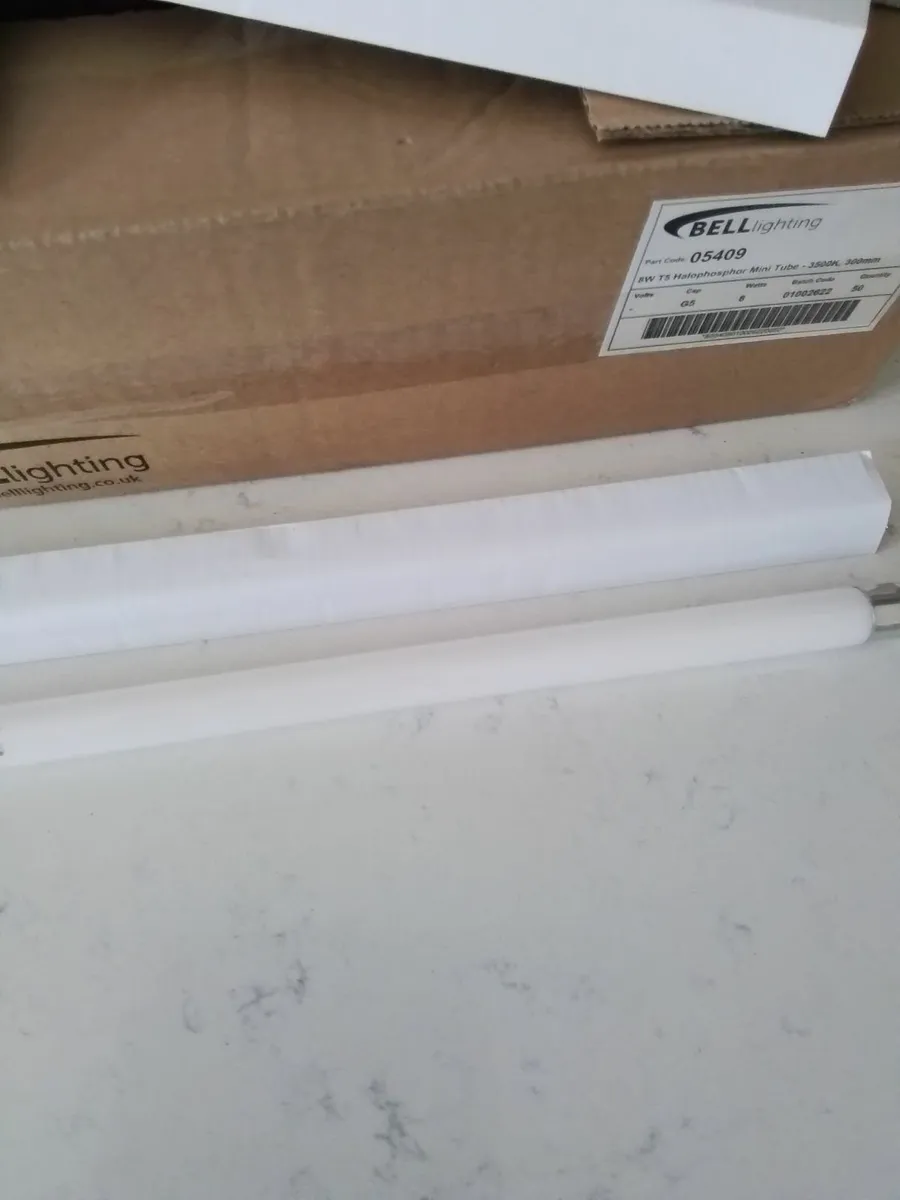 30 tube bulbs 8watt - Image 2