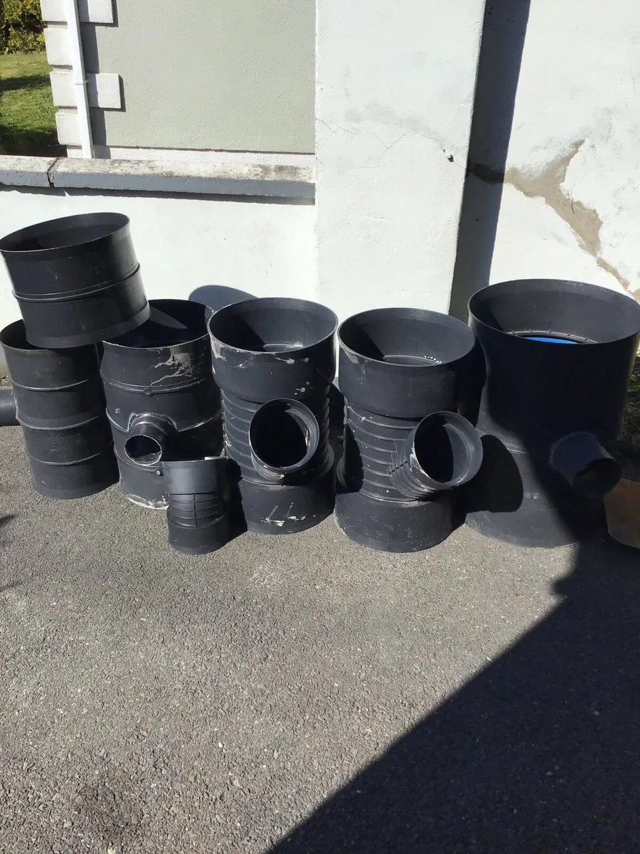 Plumbing fittings - Image 1