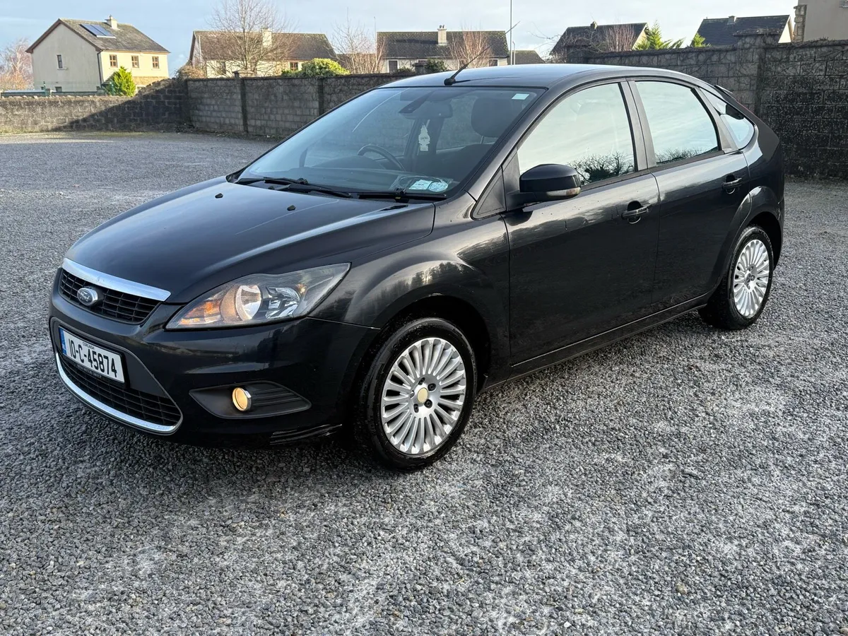 2010 Ford Focus Titanium 1.6 Petrol - Image 2
