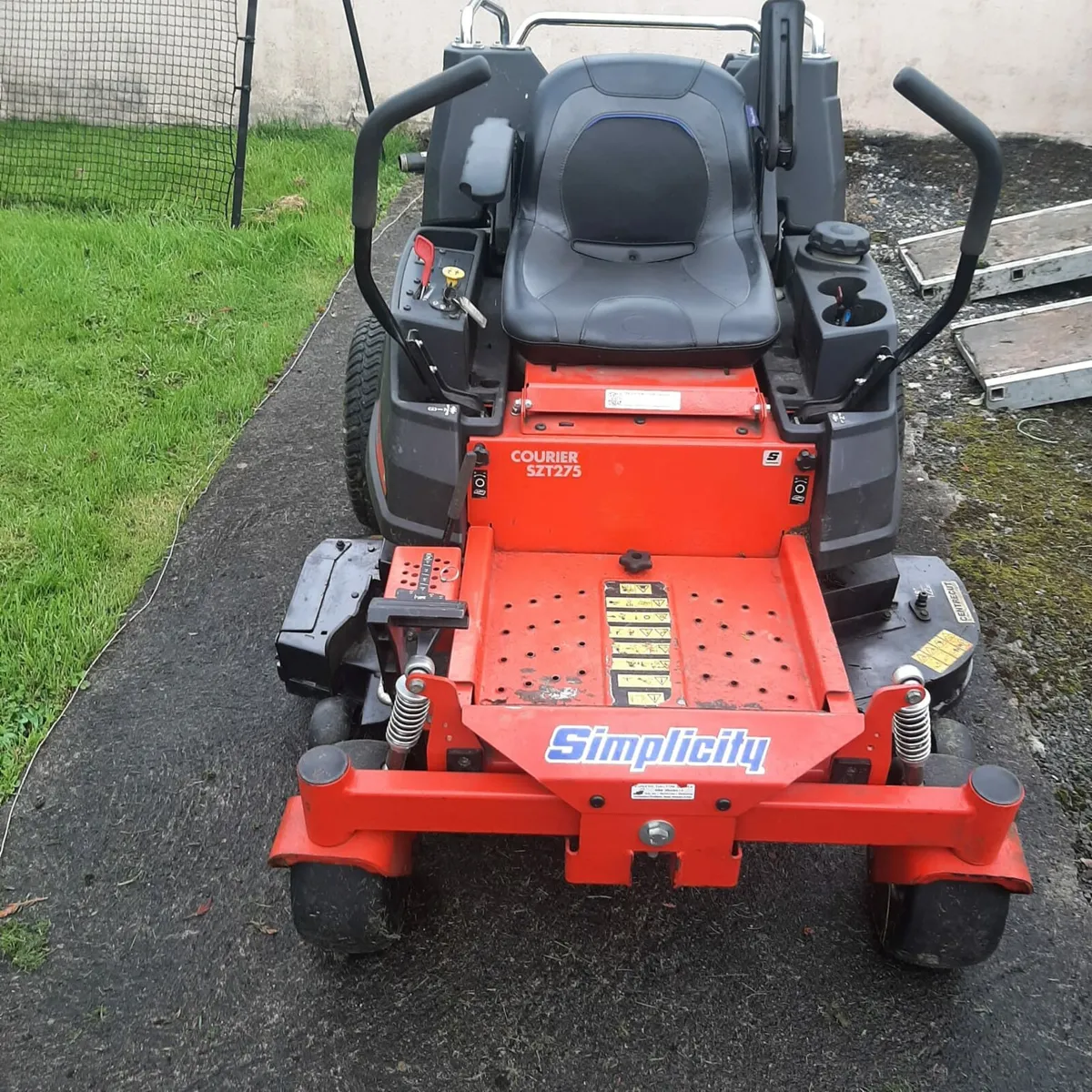 Zero turn transmission repairs - Image 1