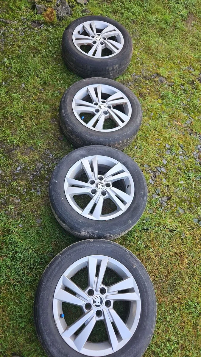 Skoda fabia alloys and tyres - Image 1