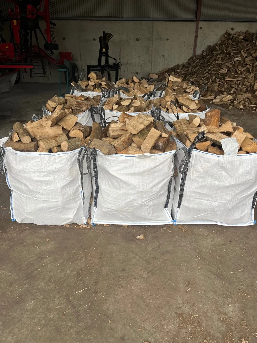 Tonne bags of hardwood - Image 1
