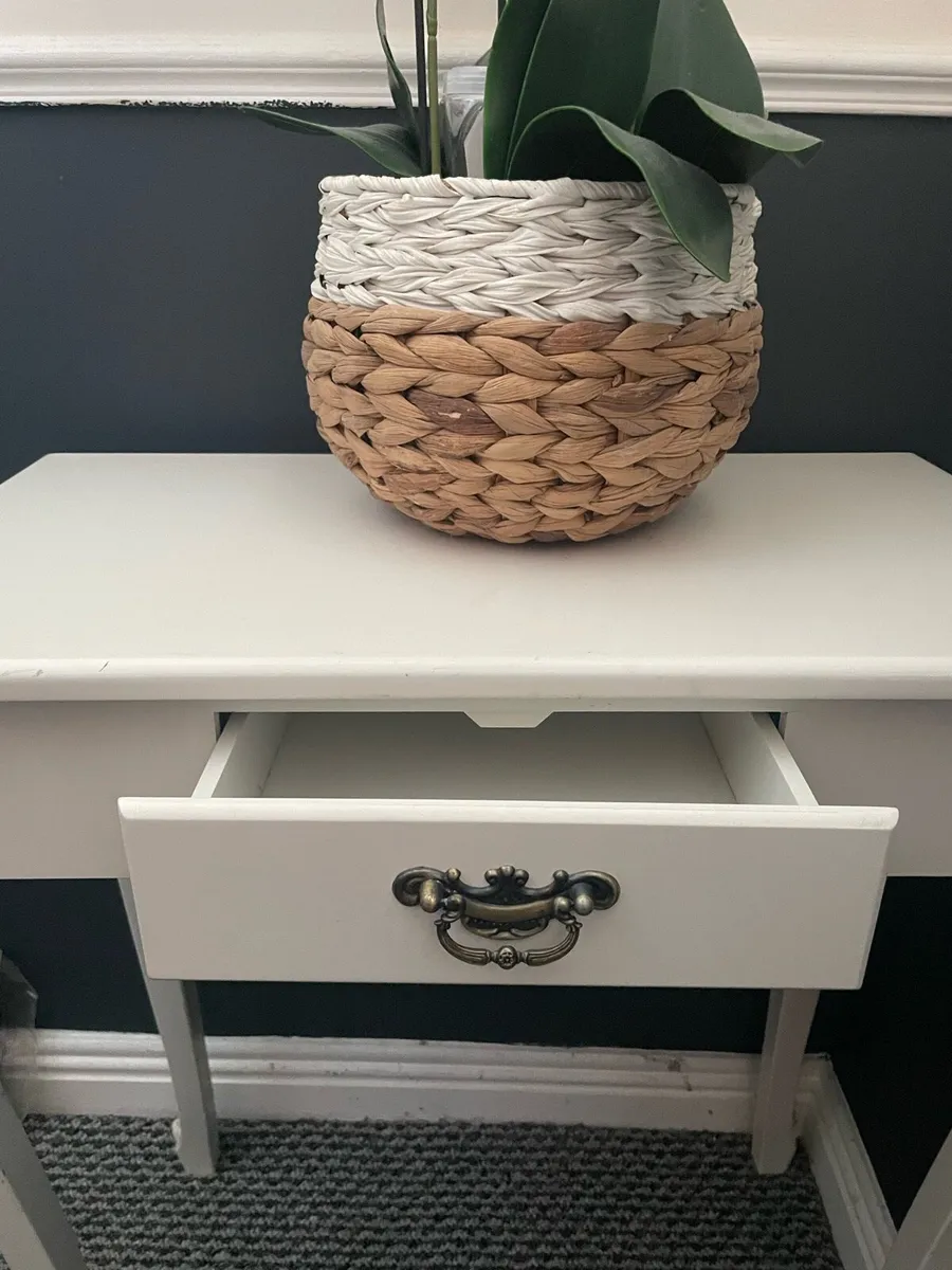 Newgrange vanity/ console table - Image 4