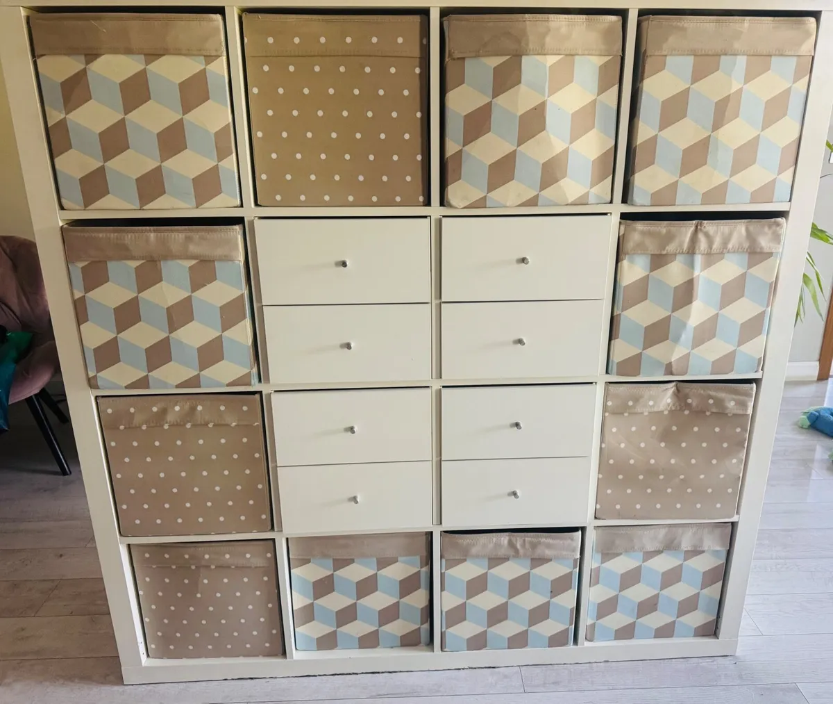 Sofa and storage unit - Image 2