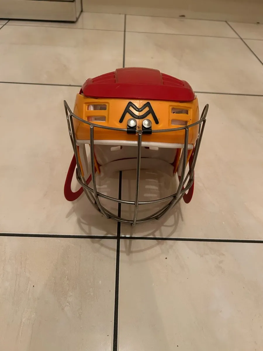 Hurling helmets - Image 1