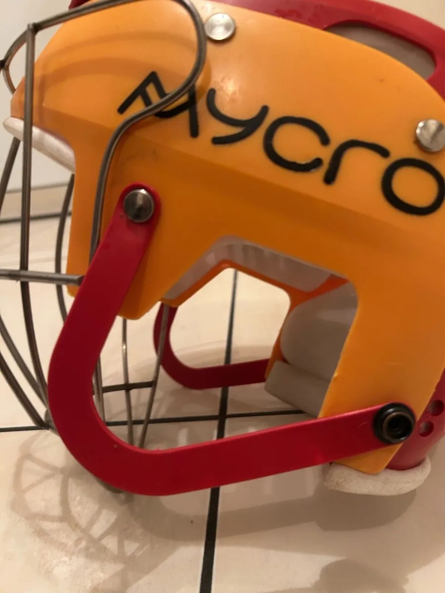 Hurling helmets - Image 2