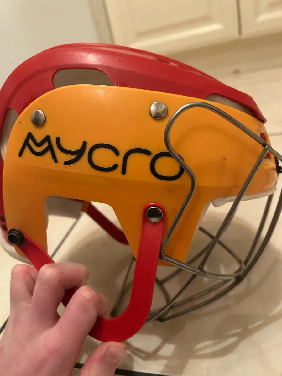 Hurling helmets - Image 4