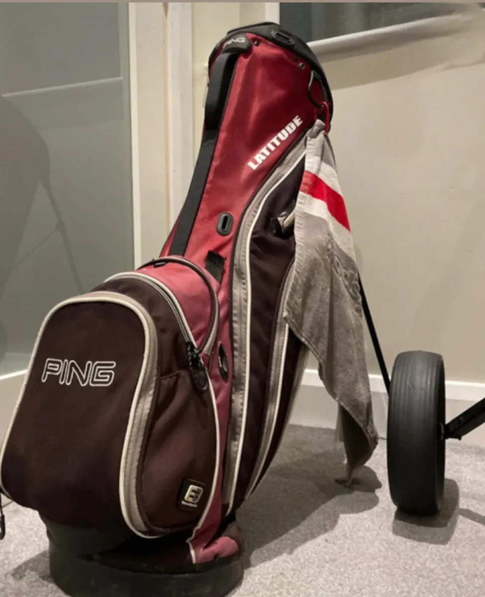 Golf bag and trolly - Image 2