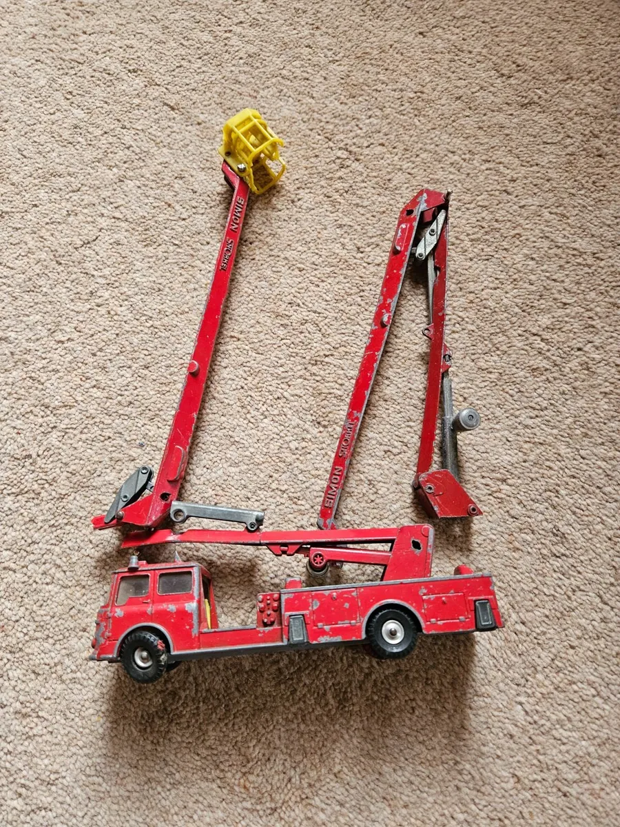 Corgi 1970's Fire Engine - Image 1