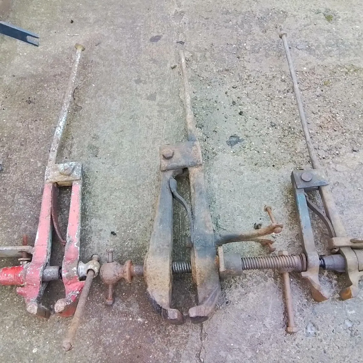 ANTIQUE AND COLLECTABLES - Image 3