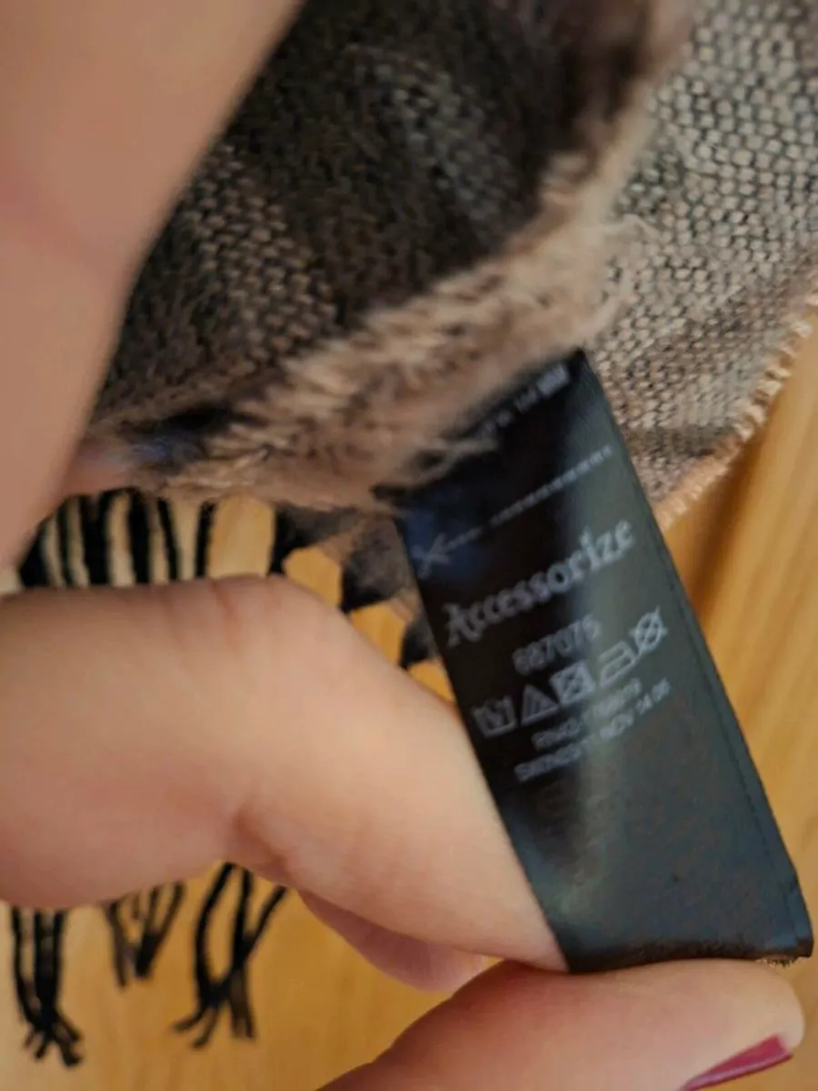Accessorize Scarf - Image 2