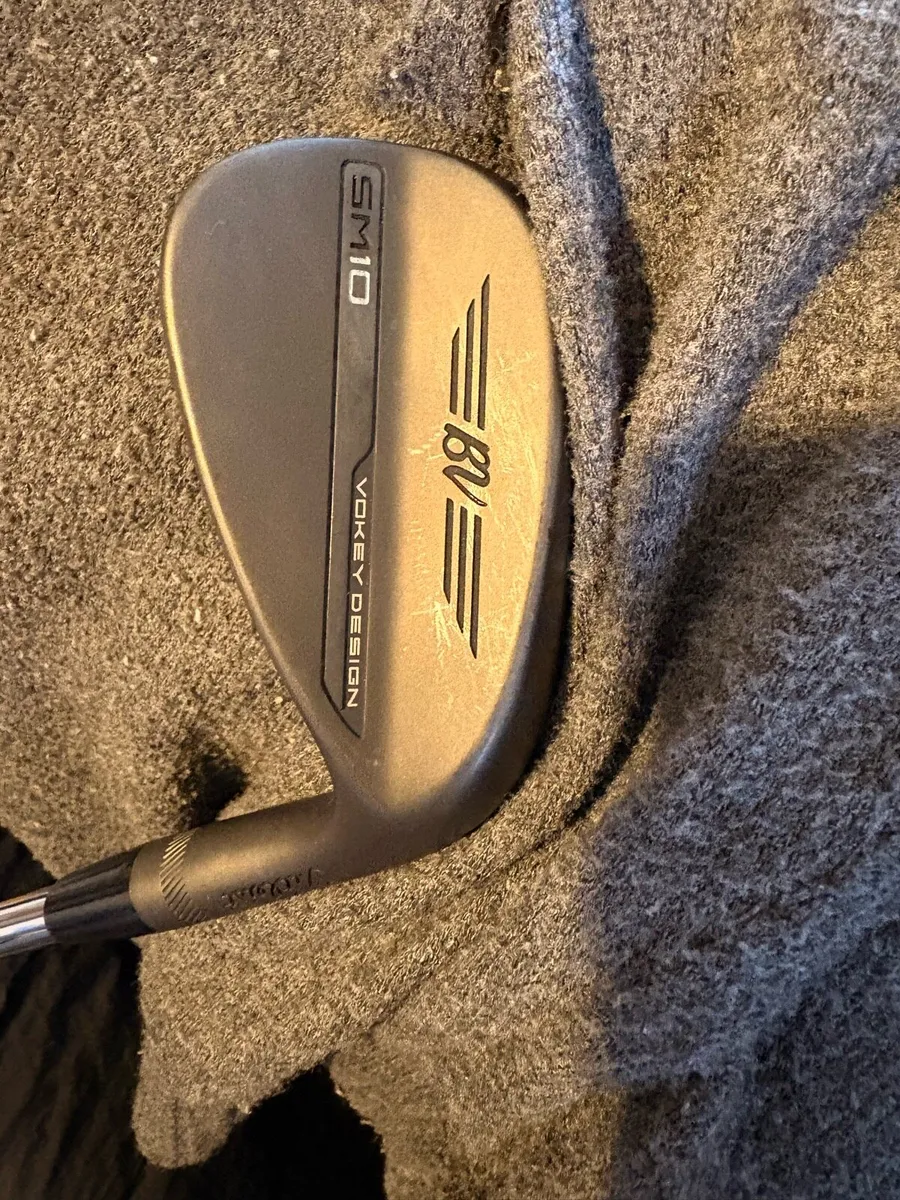 Titleist Vokey SM 10 gunmetal grey 48* F grind - Image 1