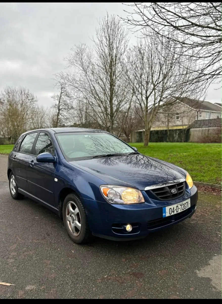 KIA CERATO AUTOMATIC LOW MILES NCT AND TAX - Image 1