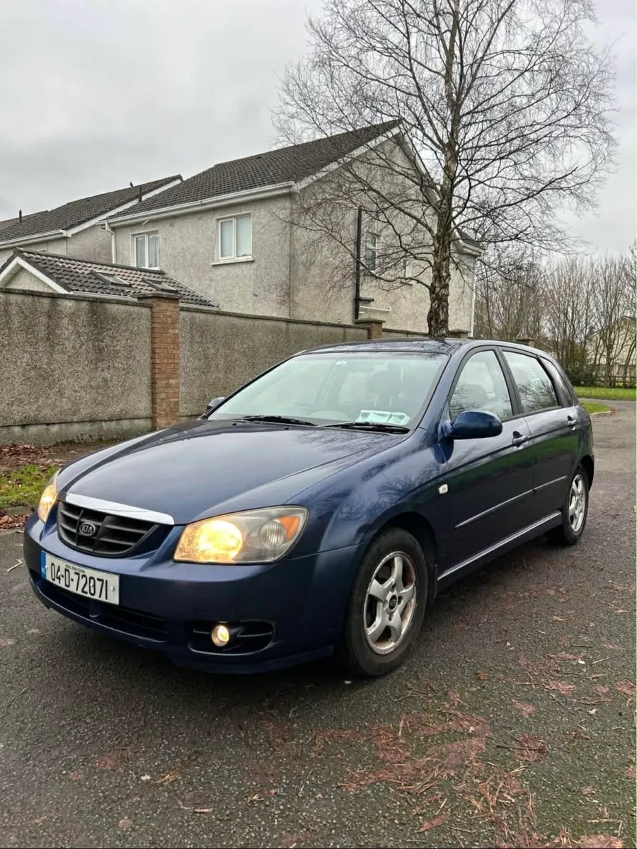 KIA CERATO AUTOMATIC LOW MILES NCT AND TAX - Image 2