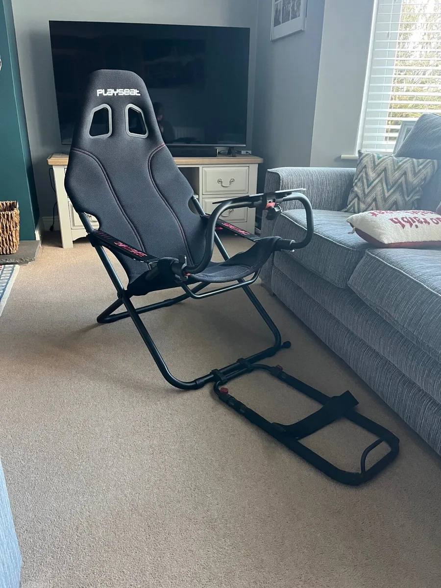 Playseat challenge foldable Sim racing seat - Image 1