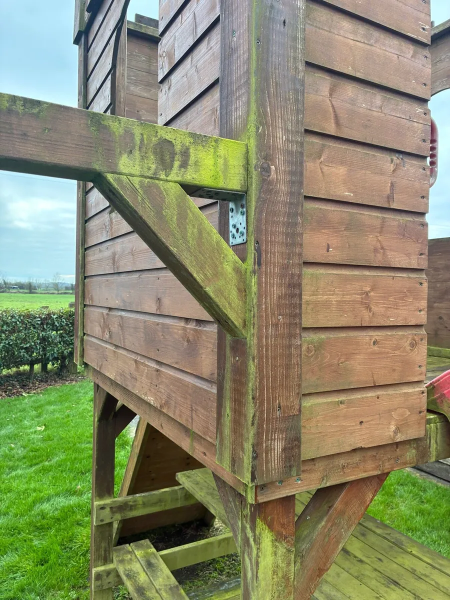 Swing and castle slide - Image 4