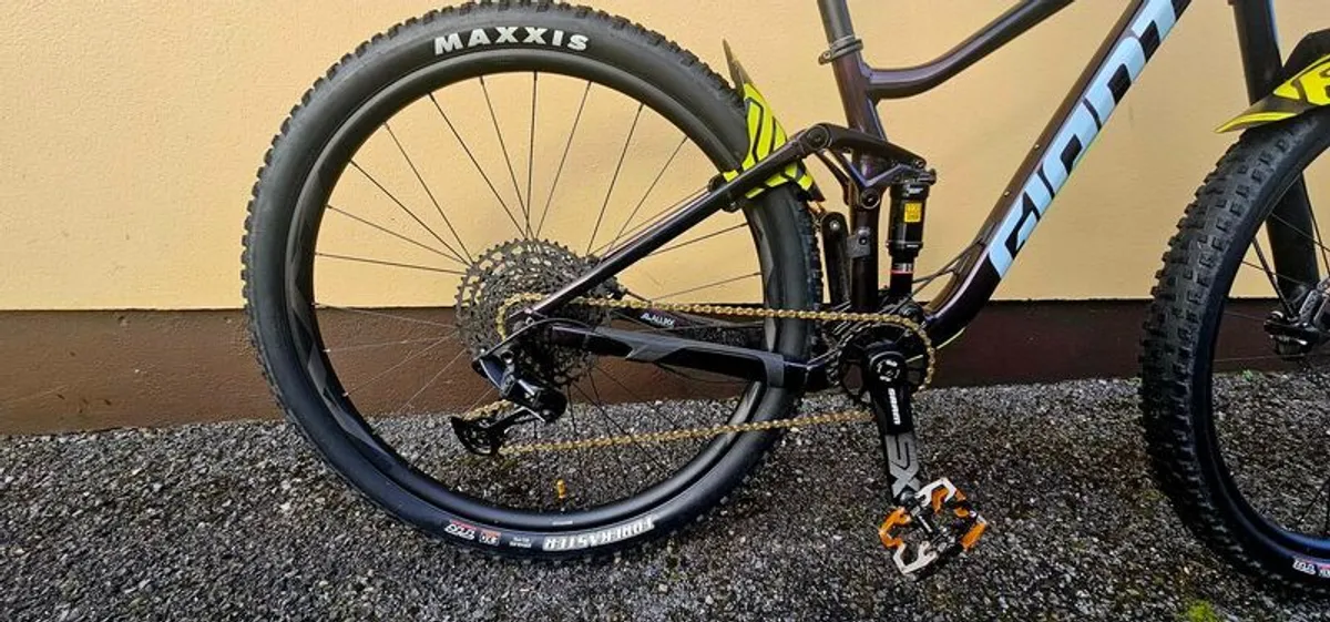 Giant stance 1 2025 full suspension bike - Image 2