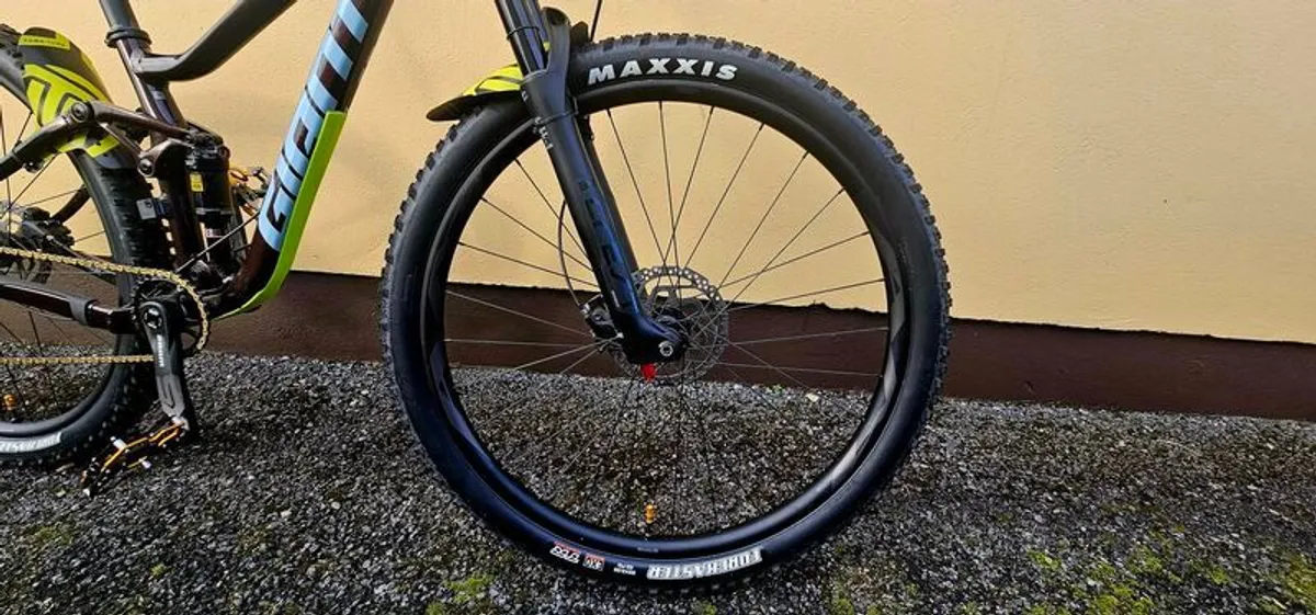 Giant stance 1 2025 full suspension bike - Image 3