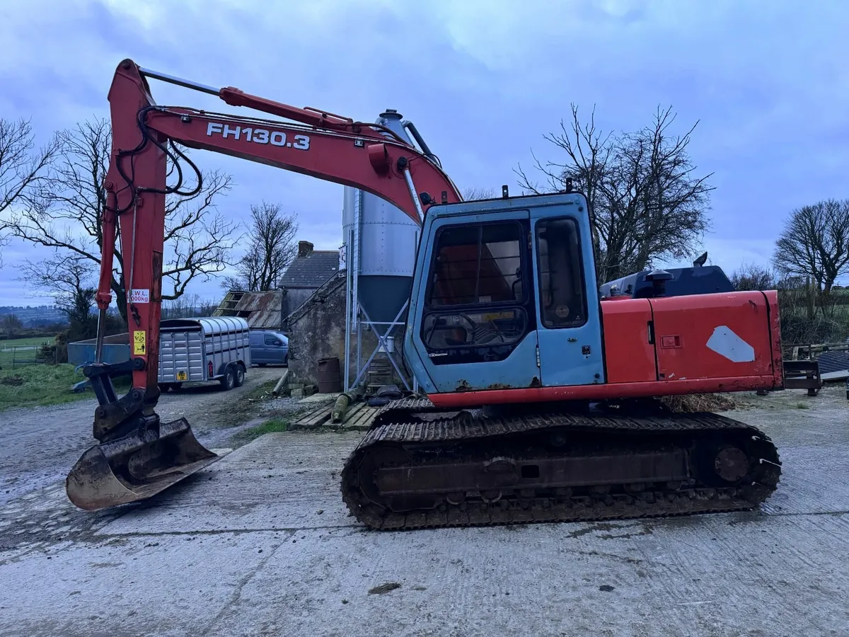 1997 Fiat Hitachi FH130.0 Digger 7459hrs - Image 3