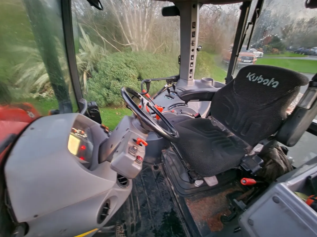 Kubota M5091 100hp Tractor with Loader - Image 4