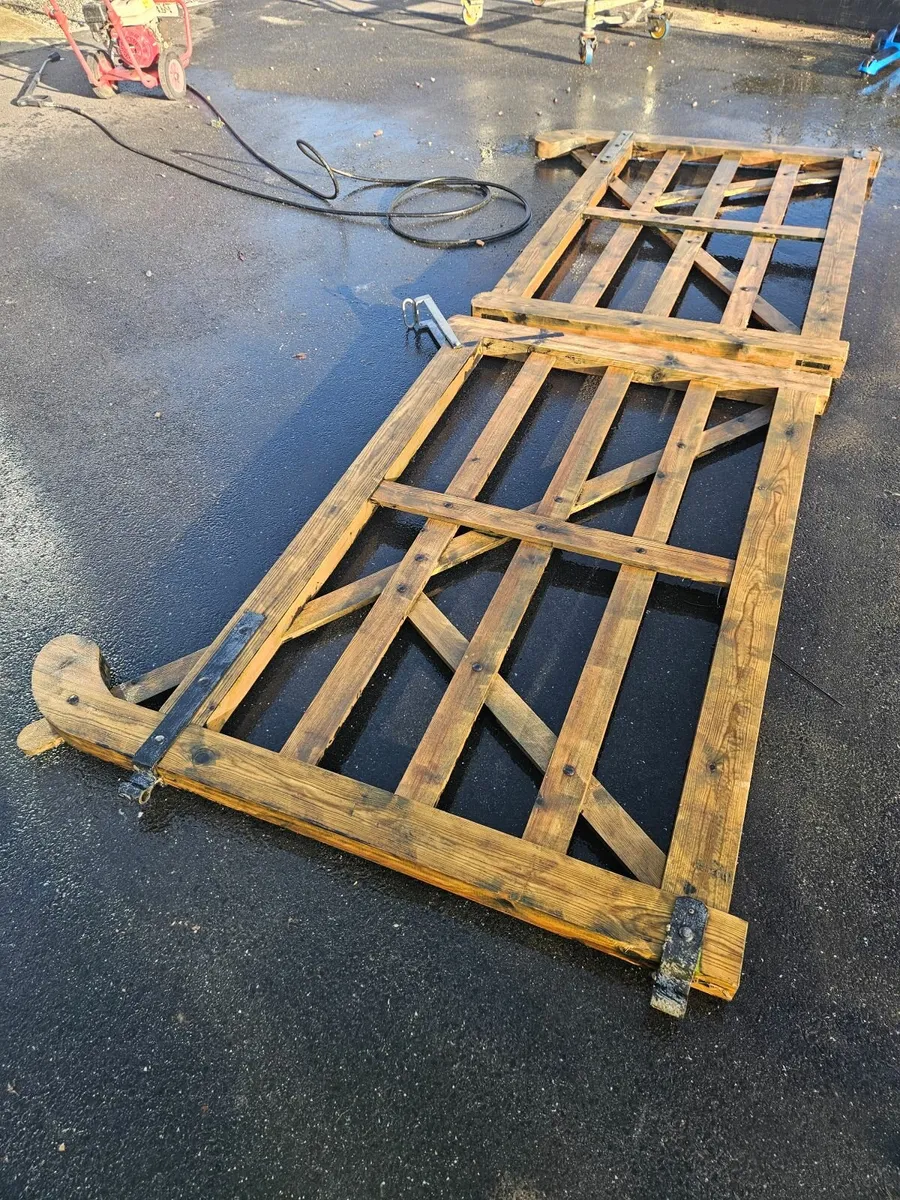 Timber gates