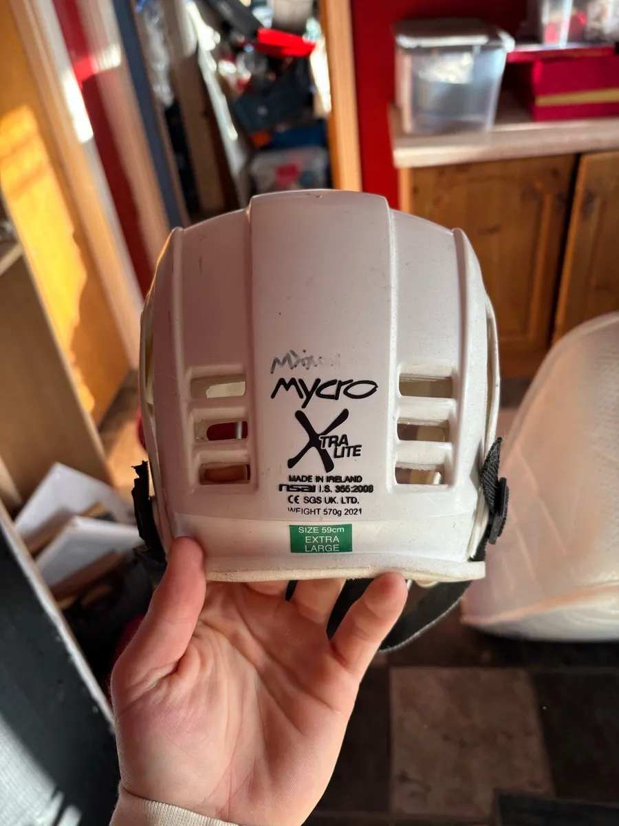 Hurling Helmet - Image 1