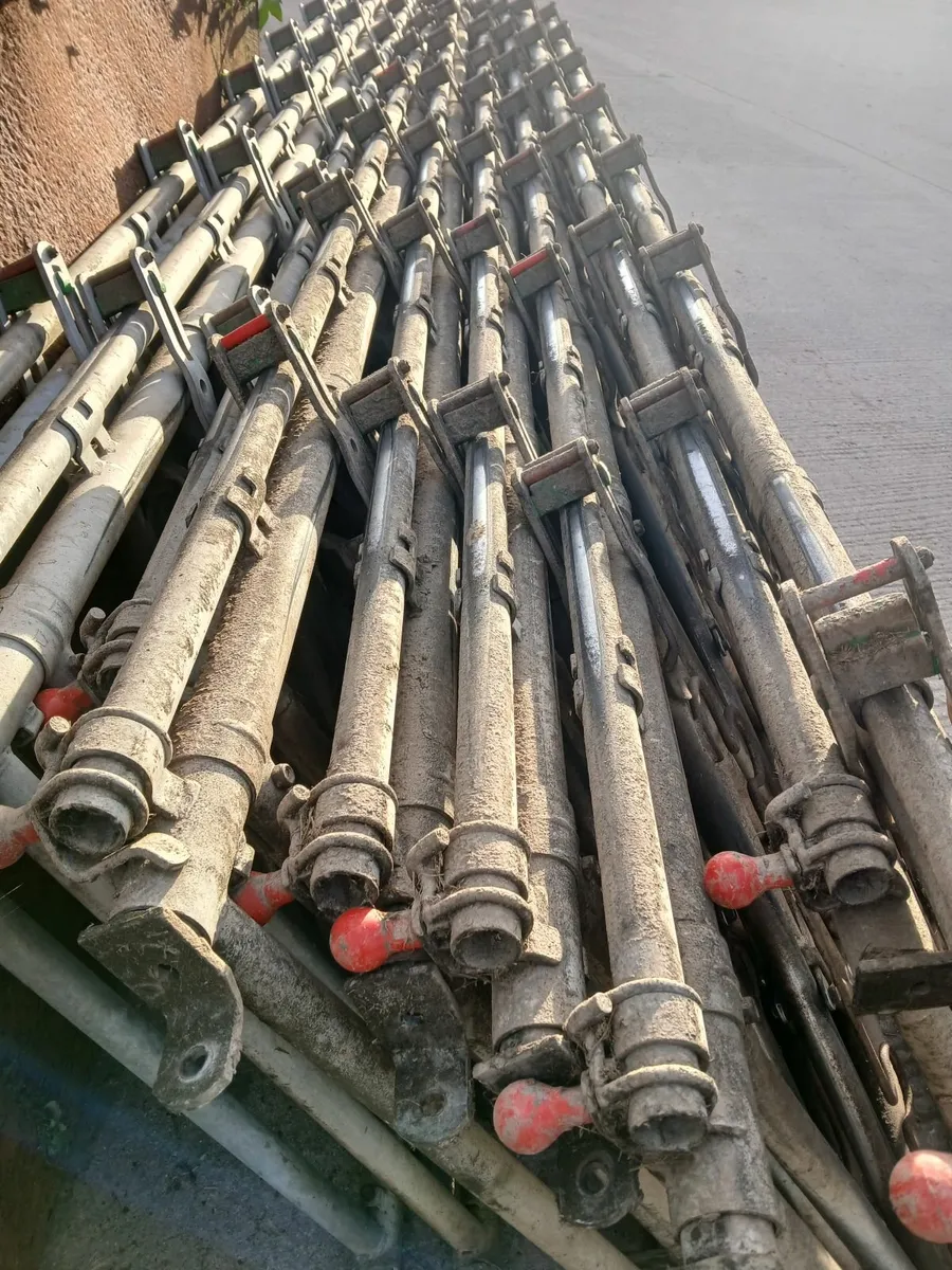 Feed barriers - Image 1