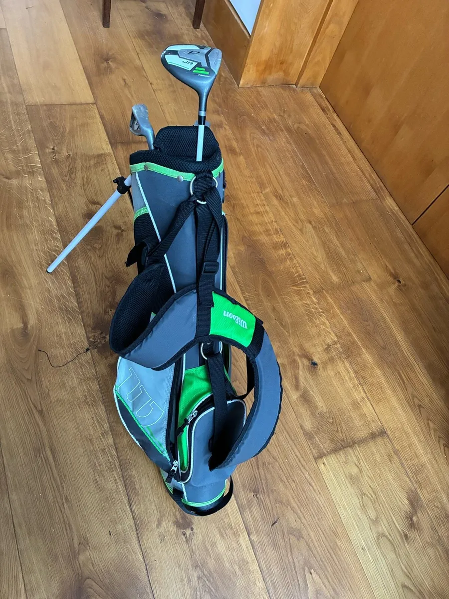 Kids Golf clubs and bag - Image 2