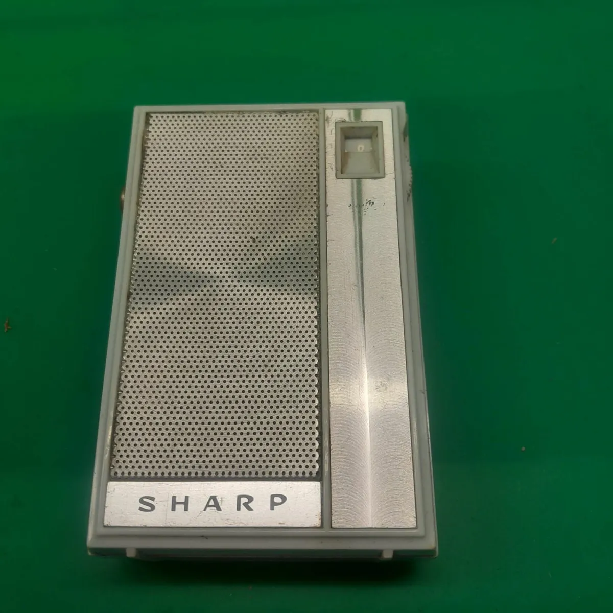 Sharp Solid State 6 Transistor BP-101 Pocket Radio - Image 4