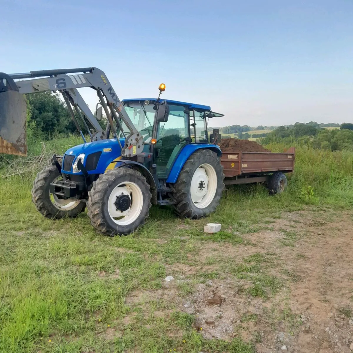 Tractor and 6 ton Tipping trailer - Image 2