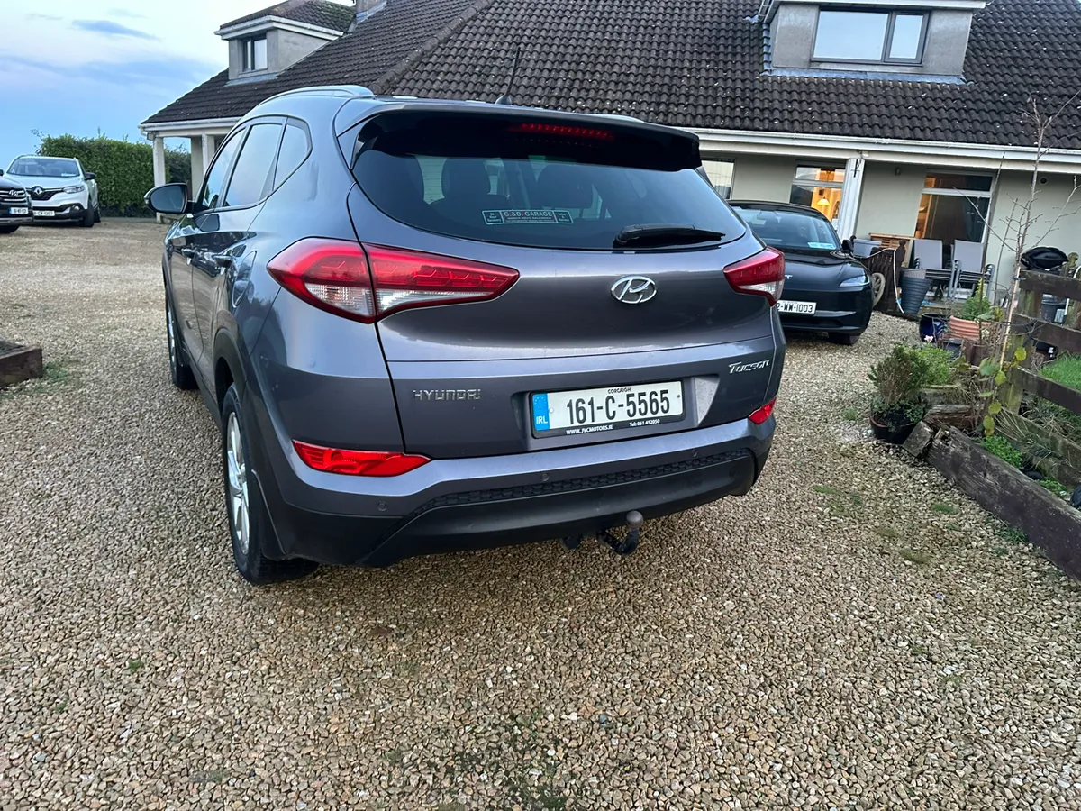 Hyundai Tuscon 1.7 D 2016 Very Clean - Image 2