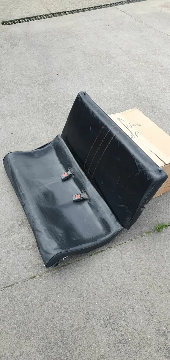 Honda CRX car seats - Image 2