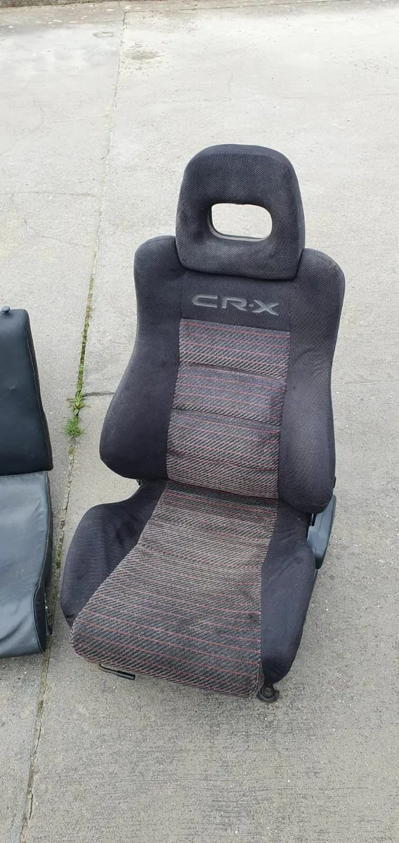 Honda CRX car seats - Image 3