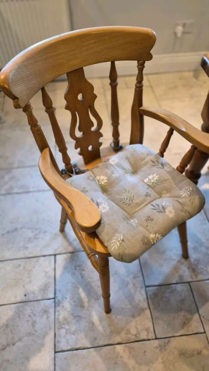 Dining table & 8 chairs - Image 2