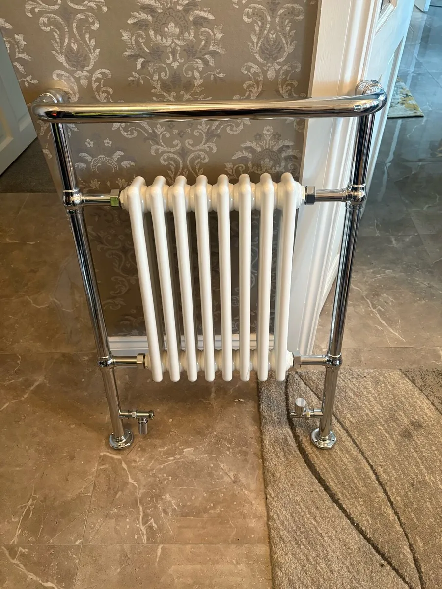 White radiator with chrome rails - Image 1