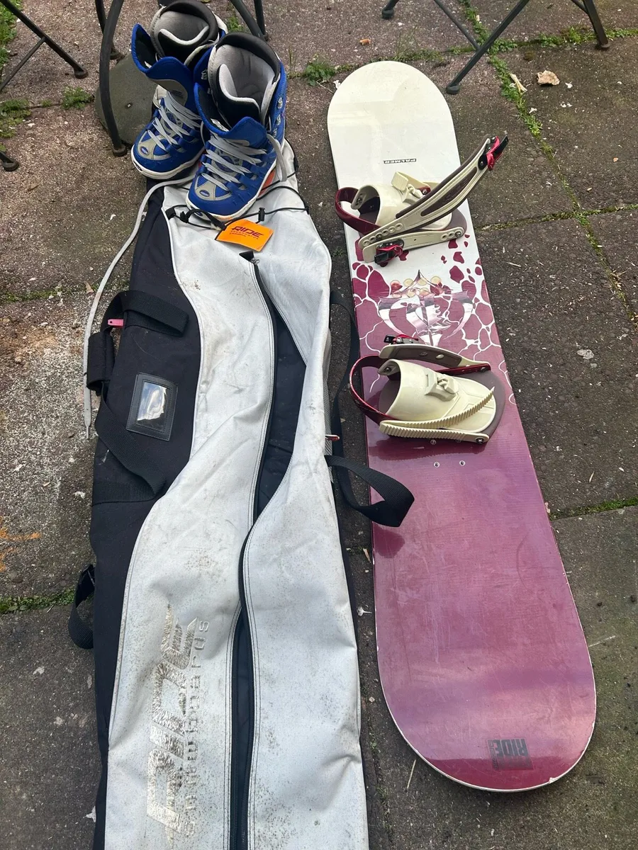Ride Snow board and Boots size 6 - Image 3