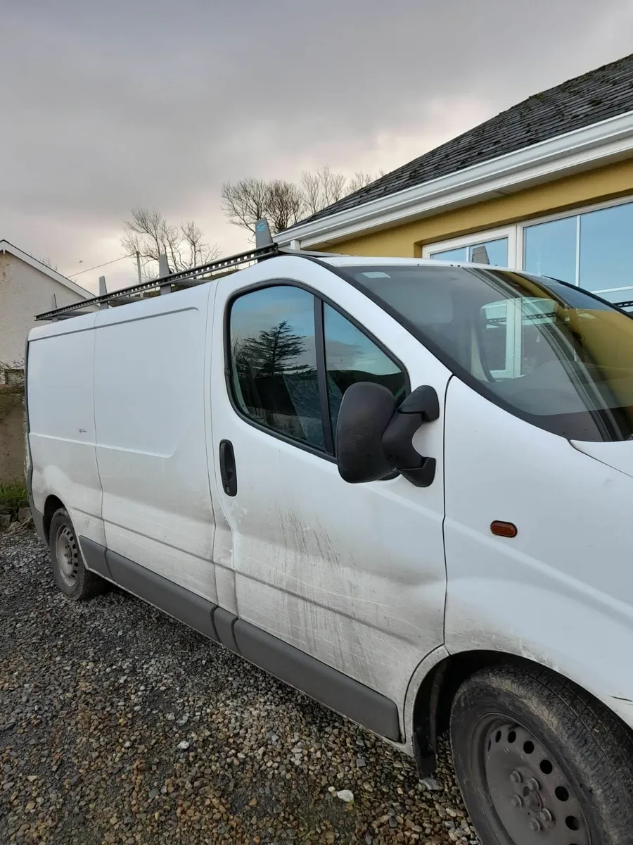 Opel Vivaro 2011 for spares or repair - Image 2