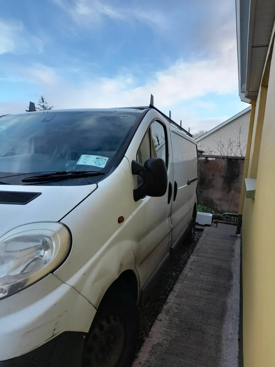Opel Vivaro 2011 for spares or repair - Image 3