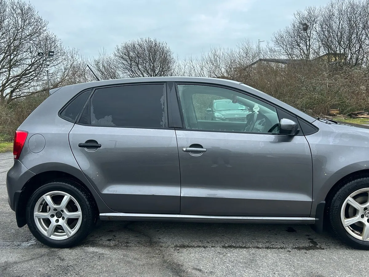 VOLKSWAGEN POLO - Image 3