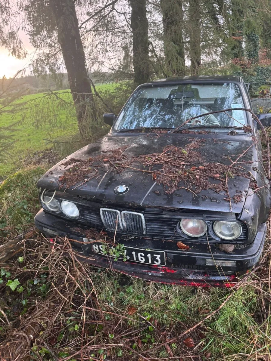 *NOT RUNNING* BMW E30 - Image 1