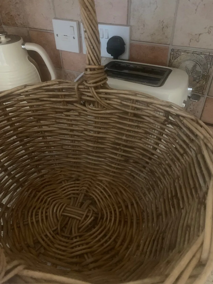 Basket - Image 3