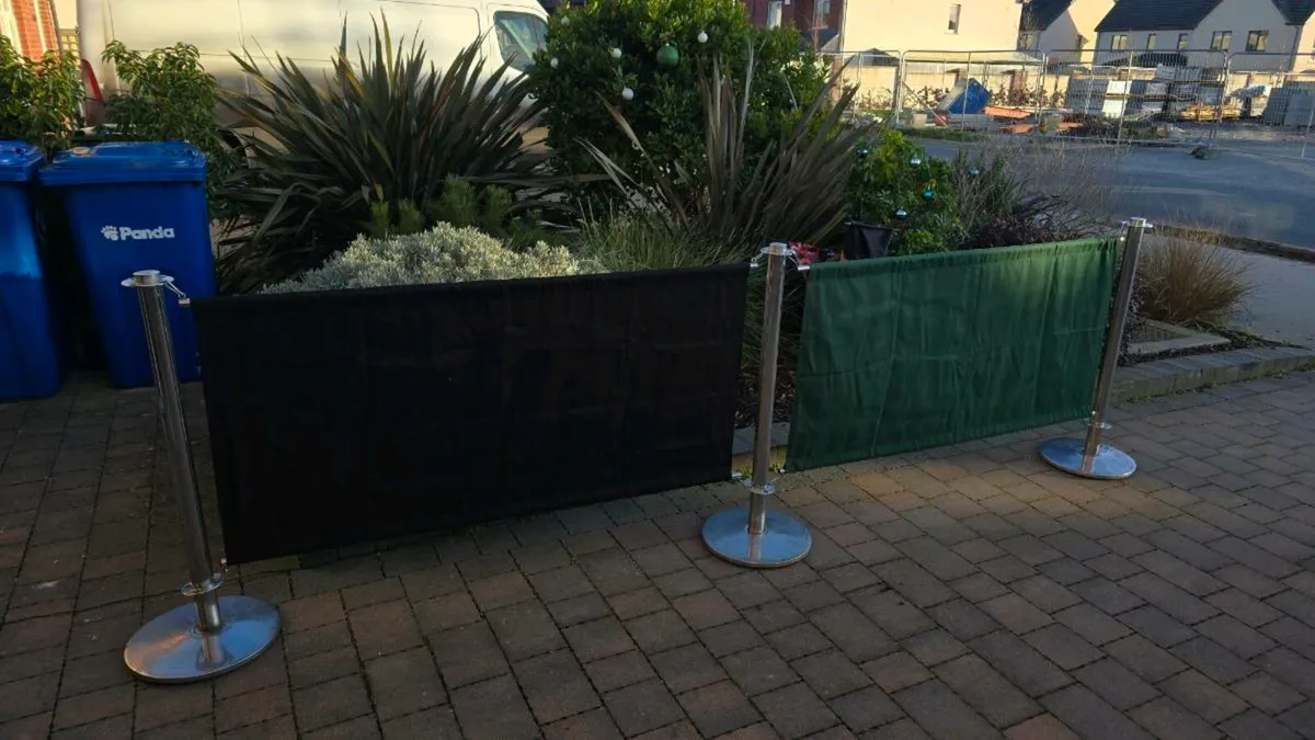 Cafe Restaurant Barrier system - Image 2