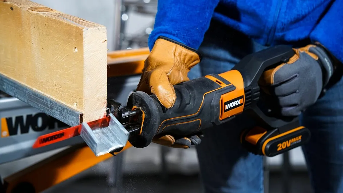 WX500.9 18V (20V MAX) Cordless Reciprocating Saw - Image 2