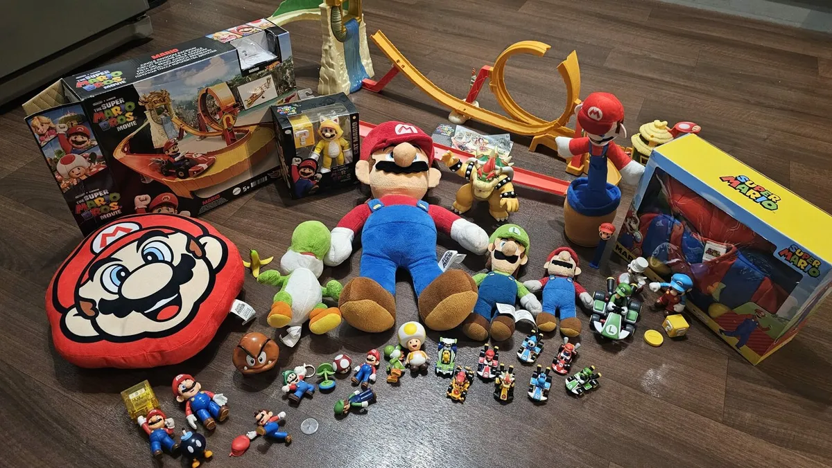 Selection of toys - Image 1