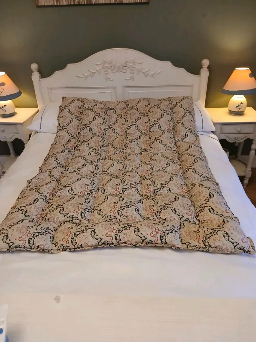 2  vintage eiderdowns - Image 4