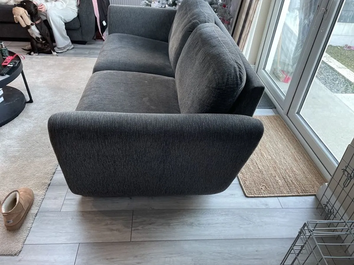 sofa - Image 2
