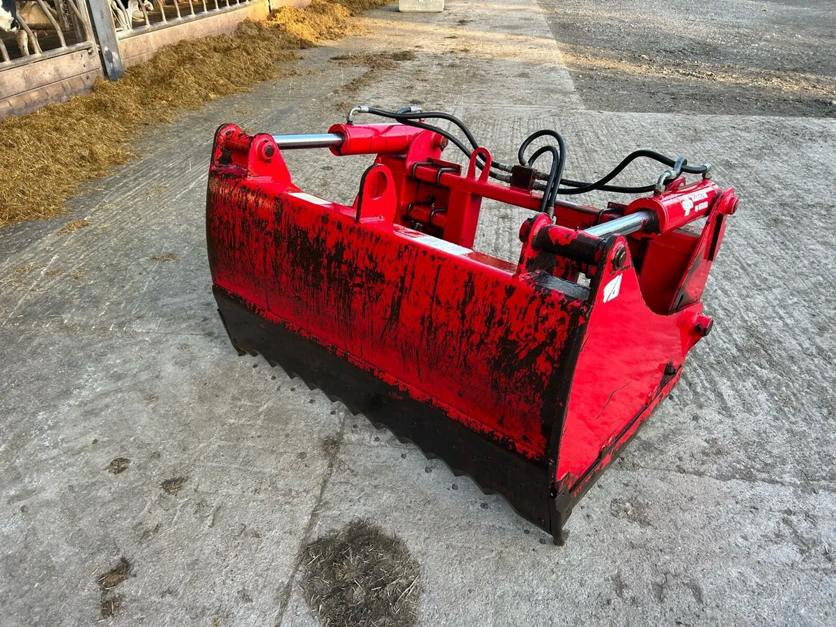 Redrock Shear Grab - Image 1