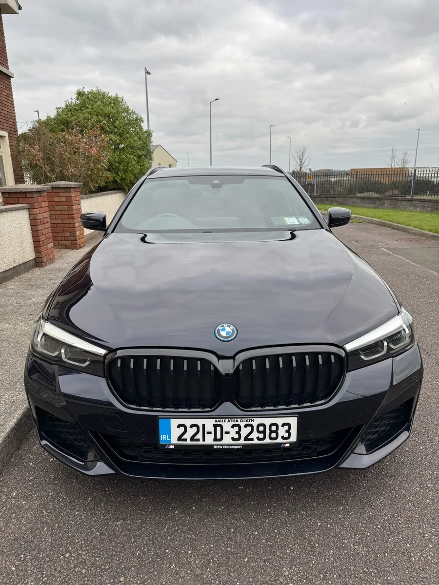 BMW 530e M Sport Touring *LOW MILAGE* - Image 4