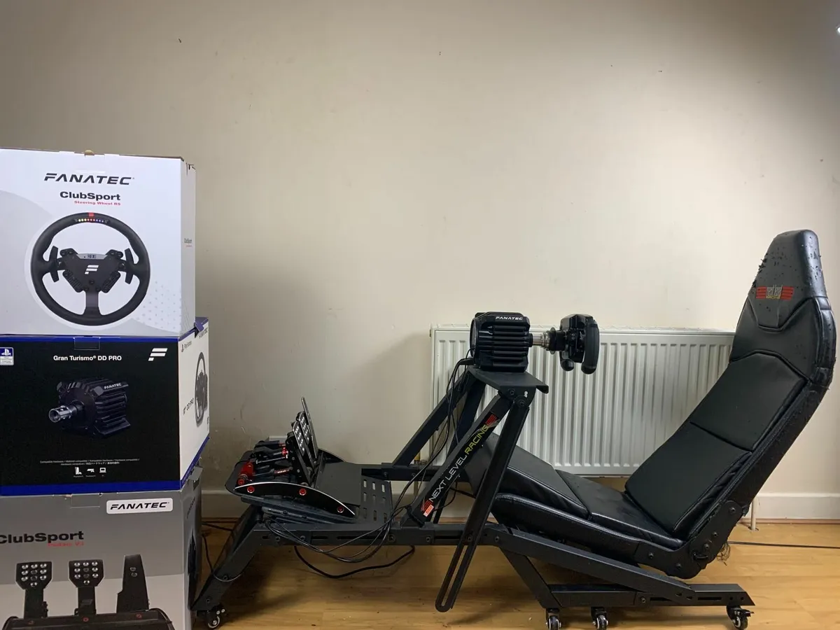 Fanatec DD Pro8nm Sim Racing Cockpit Rig Clubsport - Image 1