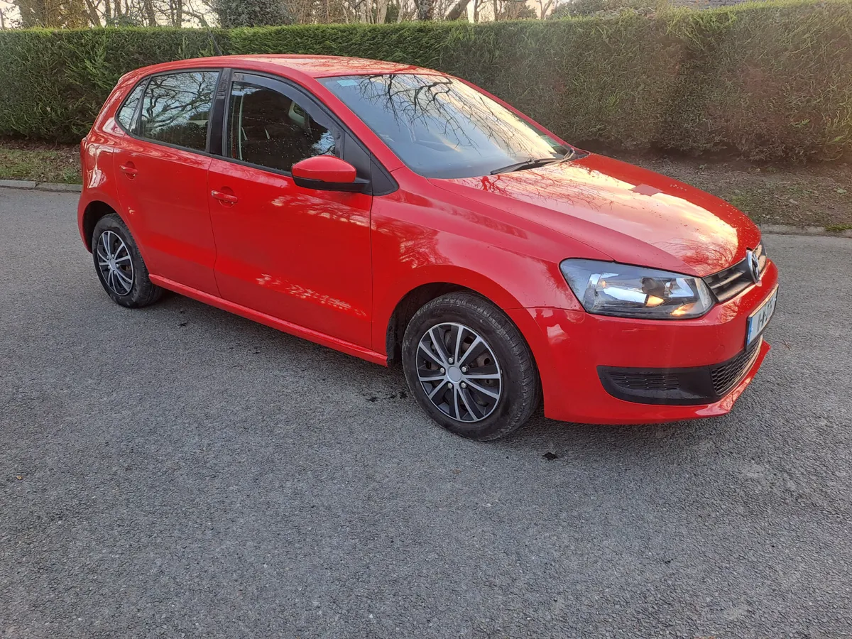 Volkswagen Polo 2011 - Image 2